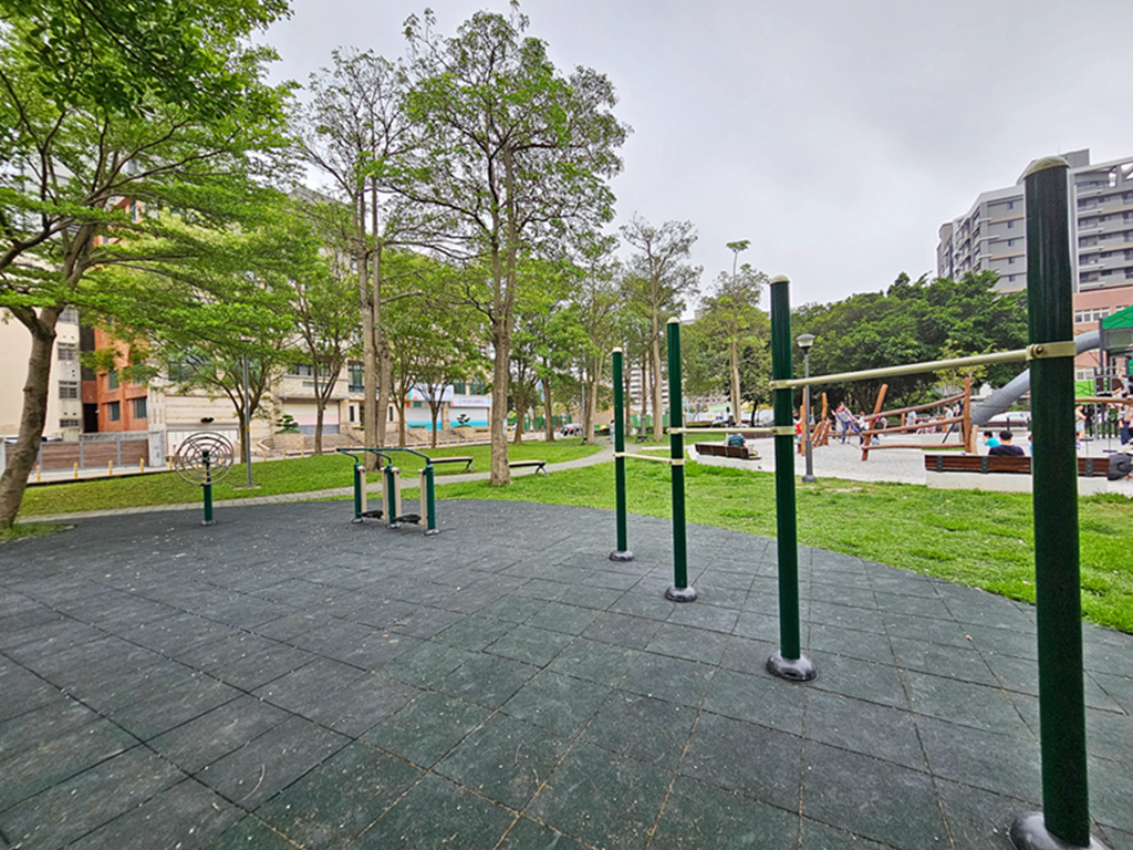 【新竹特色公園】傑克小路遊戲場~竹北高鐵兒九公園|魔豆高塔|原木攀爬架區|幼童遊戲區&體健設施 - 第14張圖
