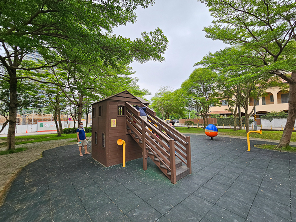 【新竹特色公園】傑克小路遊戲場~竹北高鐵兒九公園|魔豆高塔|原木攀爬架區|幼童遊戲區&體健設施 - 第18張圖