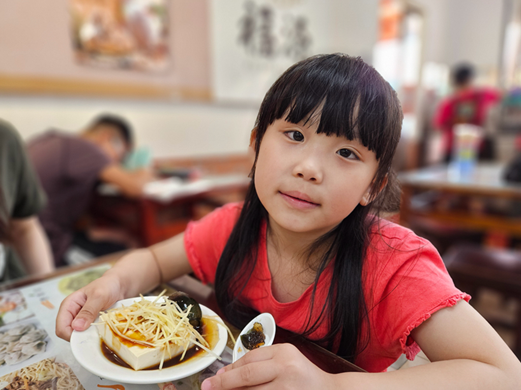 【嘉義小吃美食】嘉義老字號~福源肉粽│嘉義的在地美味│香氣四溢的南部粽子│小菜每盤30元價格超划算 - 第18張圖