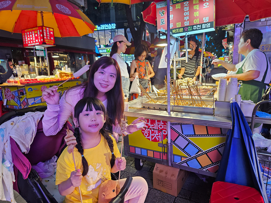 【韓國釜山景點】夜景+氛圍+消夜美食~釜山BIFF 廣場│小吃的天堂、卡路里的煉獄、荷包的地獄 - 第18張圖 【韓國釜山景點】夜景+氛圍+消夜美食~釜山BIFF 廣場│小吃的天堂、卡路里的煉獄、荷包的地獄