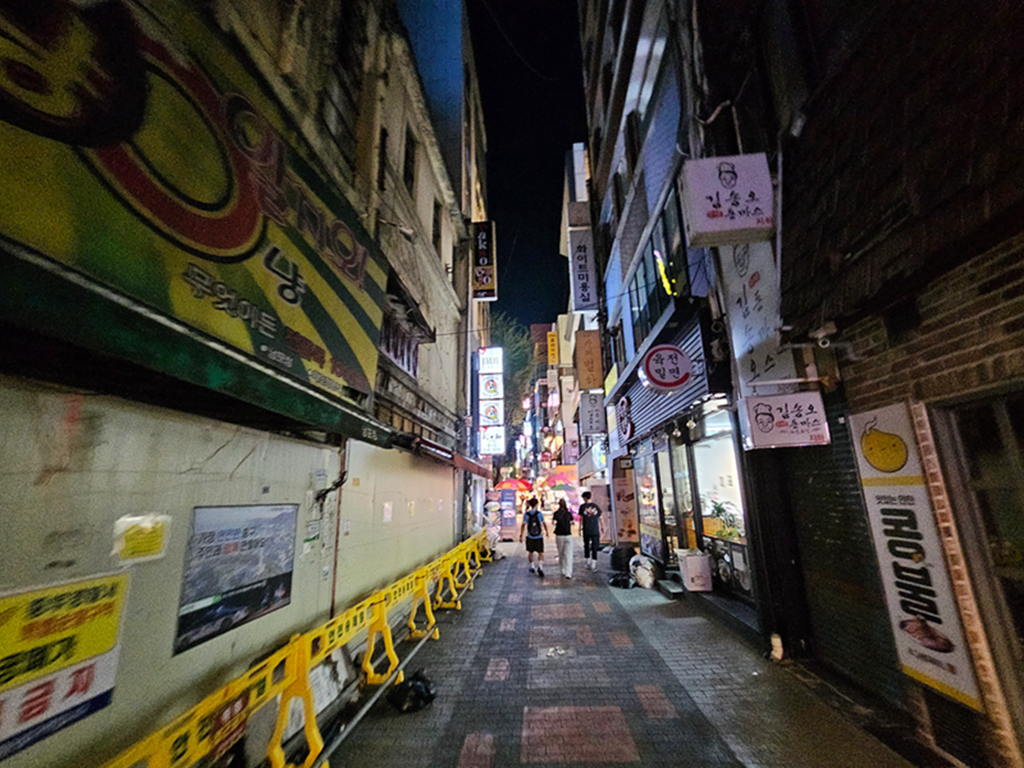 【韓國釜山景點】夜景＋氛圍＋消夜美食~釜山BIFF 廣場│小吃的天堂、卡路里的煉獄、荷包的地獄