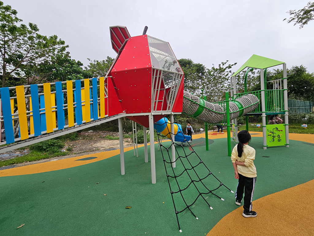 【台中特色公園】🐛 毛毛蟲元素主題溜滑梯~太平八德公園|毛毛蟲攀爬架+荔枝球|踏階形式裝置+網狀通道|臺中美樂地 - 第22張圖 【台中特色公園】🐛 毛毛蟲元素主題溜滑梯~太平八德公園|毛毛蟲攀爬架+荔枝球|踏階形式裝置+網狀通道|臺中美樂地