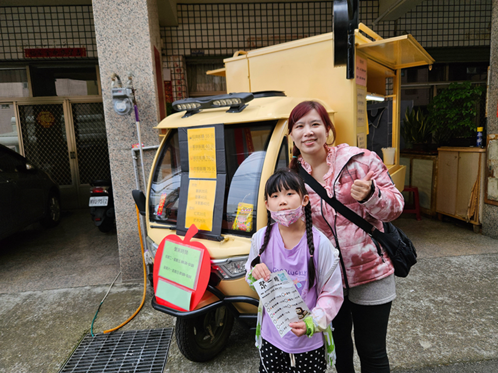 【台中小吃美食】在地早午餐小巷弄美食~太平聚一糰｜🍱人氣必試推薦🌟 豬排飯糰🍤 炸蝦飯糰🥔 薯餅飯糰｜打卡可愛的飯糰餐車