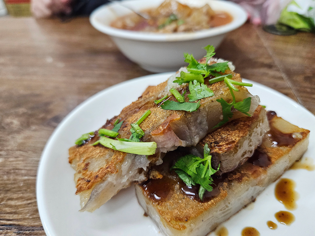 【台中小吃美食】在地老饕私心推薦~大里古早味肉圓李|芋香蘿蔔糕|必點豬血湯|冬瓜山粉圓 - 第9張圖 【台中小吃美食】在地老饕私心推薦~大里古早味肉圓李|芋香蘿蔔糕|必點豬血湯|冬瓜山粉圓