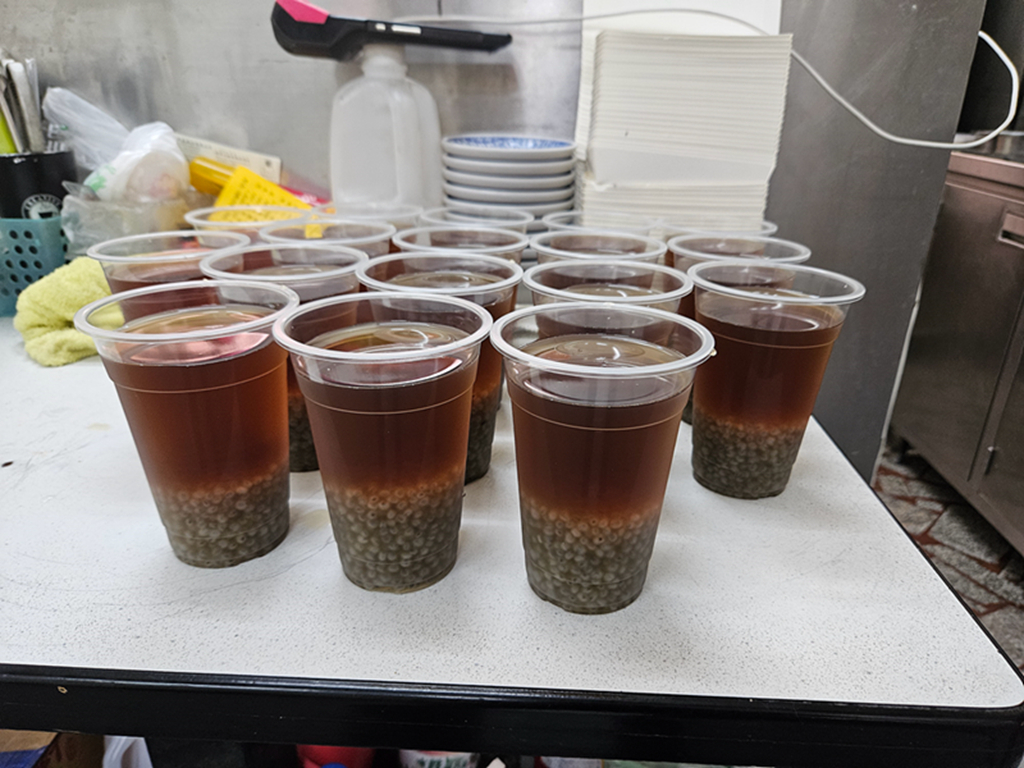 【台中小吃美食】在地老饕私心推薦~大里古早味肉圓李|芋香蘿蔔糕|必點豬血湯|冬瓜山粉圓 - 第10張圖 【台中小吃美食】在地老饕私心推薦~大里古早味肉圓李|芋香蘿蔔糕|必點豬血湯|冬瓜山粉圓