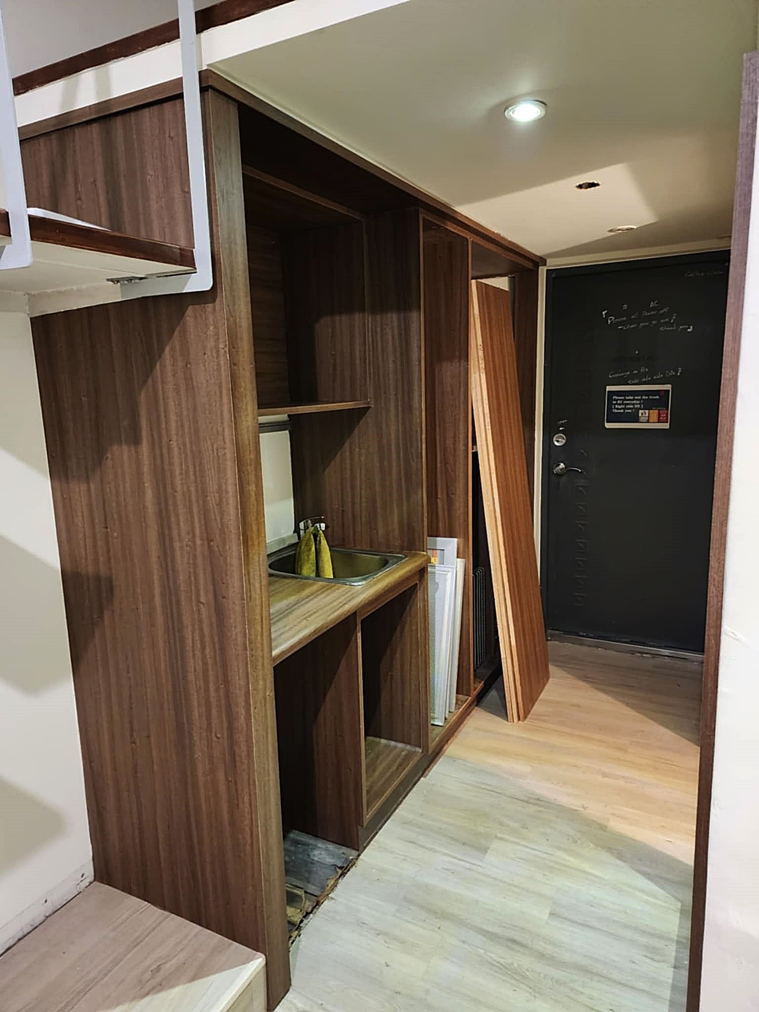 【台北裝潢】昆明街套房客製化設計│木工裝潢│唐莊企業有限公司│木居手作工坊