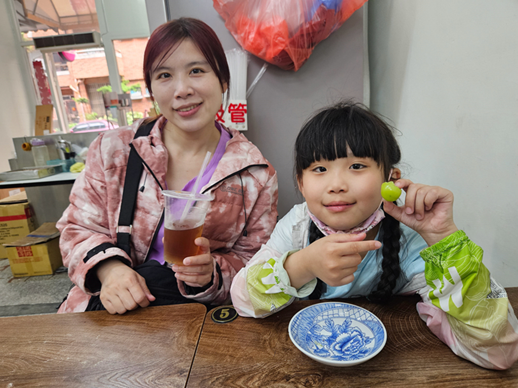 【台中小吃美食】在地老饕私心推薦~大里古早味肉圓李|芋香蘿蔔糕|必點豬血湯|冬瓜山粉圓 - 第12張圖 【台中小吃美食】在地老饕私心推薦~大里古早味肉圓李|芋香蘿蔔糕|必點豬血湯|冬瓜山粉圓