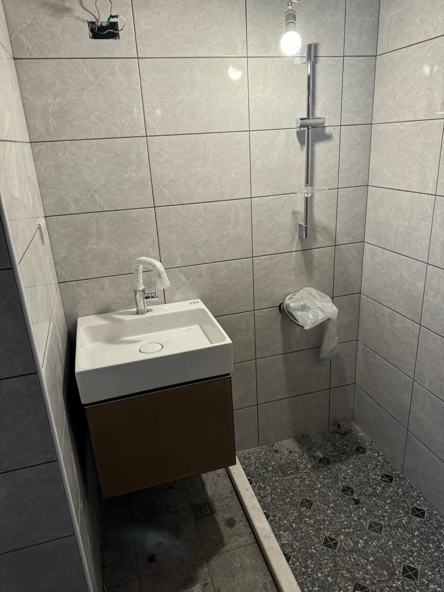 【台北裝潢】昆明街套房客製化設計│木工裝潢│唐莊企業有限公司│木居手作工坊