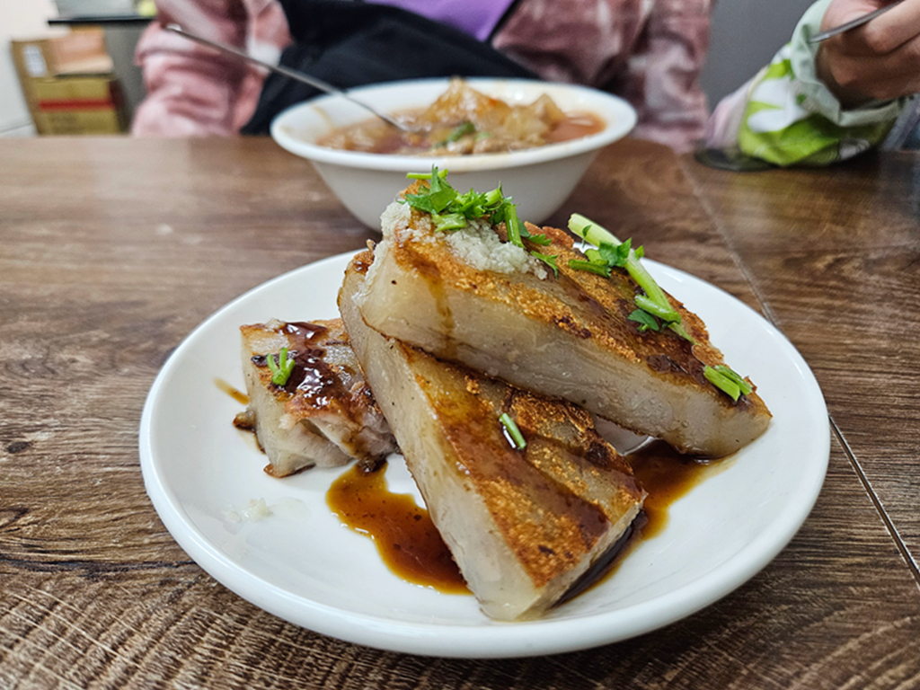 【台中小吃美食】在地老饕私心推薦~大里古早味肉圓李｜芋香蘿蔔糕｜必點豬血湯｜冬瓜山粉圓