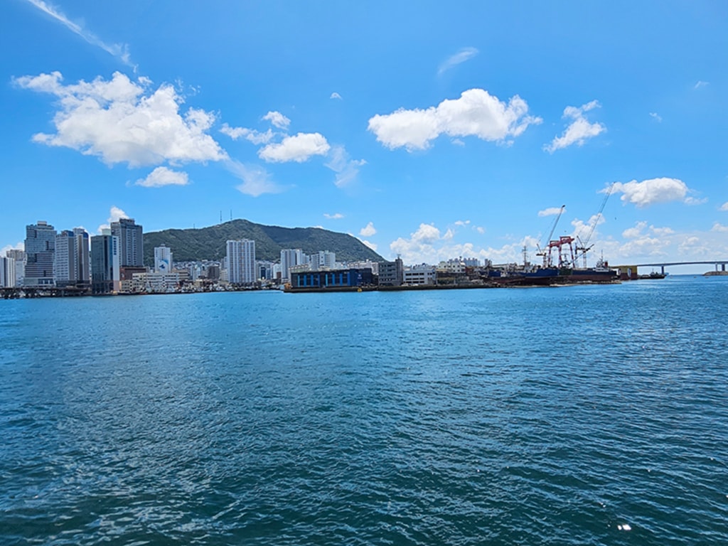 【韓國釜山景點】海港景觀平台釜山港~札嘎其市場展望台(자갈치전망대)│I ❤️ JAGALCHI打卡地標│海鷗未來郵筒│可愛的月亮拍照座椅 - 第9張圖 【韓國釜山景點】海港景觀平台釜山港~札嘎其市場展望台(자갈치전망대)│I ❤️ JAGALCHI打卡地標│海鷗未來郵筒│可愛的月亮拍照座椅