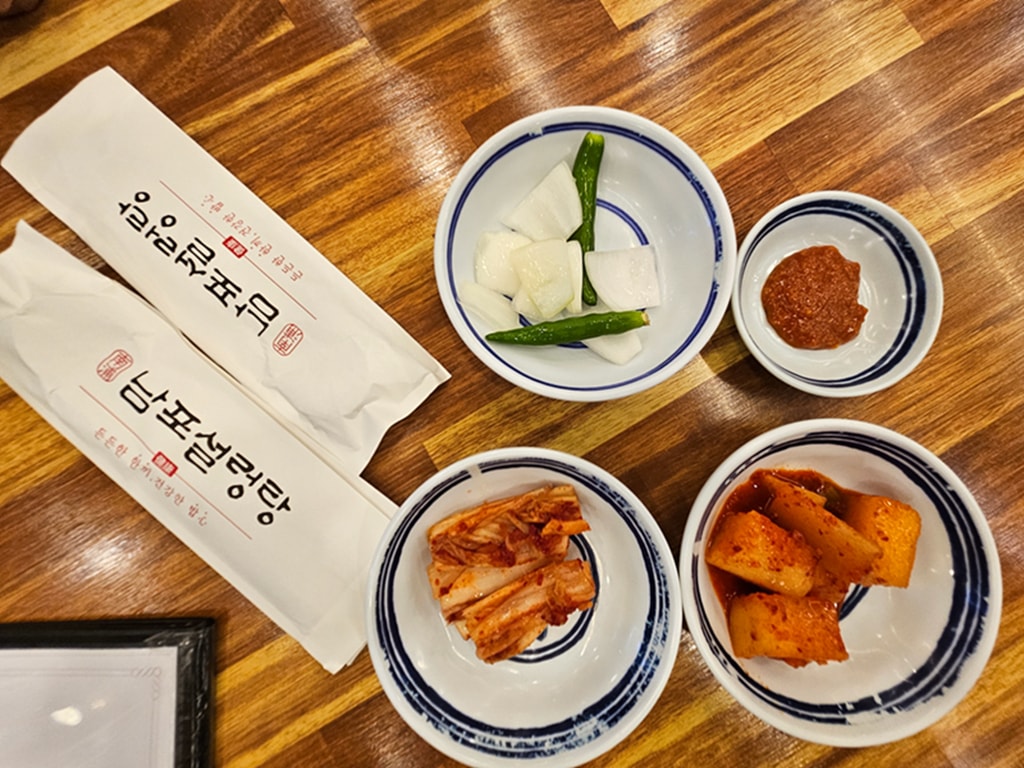 【韓國釜山美食】南浦洞暖胃美食~南浦雪濃湯│牛骨熬煮的雪濃湯│24小時營業│＋韓式餃子│在地人氣餐廳