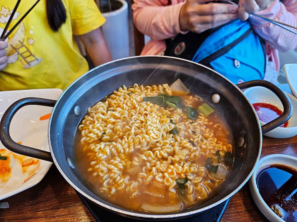 【韓國釜山美食】青沙浦30年海鮮老店~海林家해림이네│海鮮蔥煎餅│炭火烤貝海鮮套餐│青沙浦海景餐廳 - 第15張圖 【韓國釜山美食】青沙浦30年海鮮老店~海林家해림이네│海鮮蔥煎餅│炭火烤貝海鮮套餐│青沙浦海景餐廳