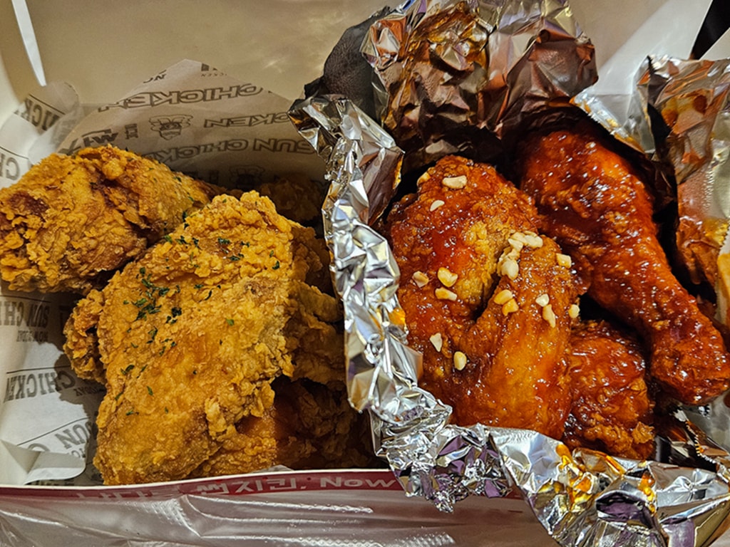 【韓國釜山美食】南浦洞炸雞宵夜推薦~남다른 SUN CHICKEN│來份韓國炸雞配啤酒最對味│炸雞配醃蘿蔔越吃越涮嘴 - 第15張圖 【韓國釜山美食】南浦洞炸雞宵夜推薦~남다른 SUN CHICKEN│來份韓國炸雞配啤酒最對味│炸雞配醃蘿蔔越吃越涮嘴