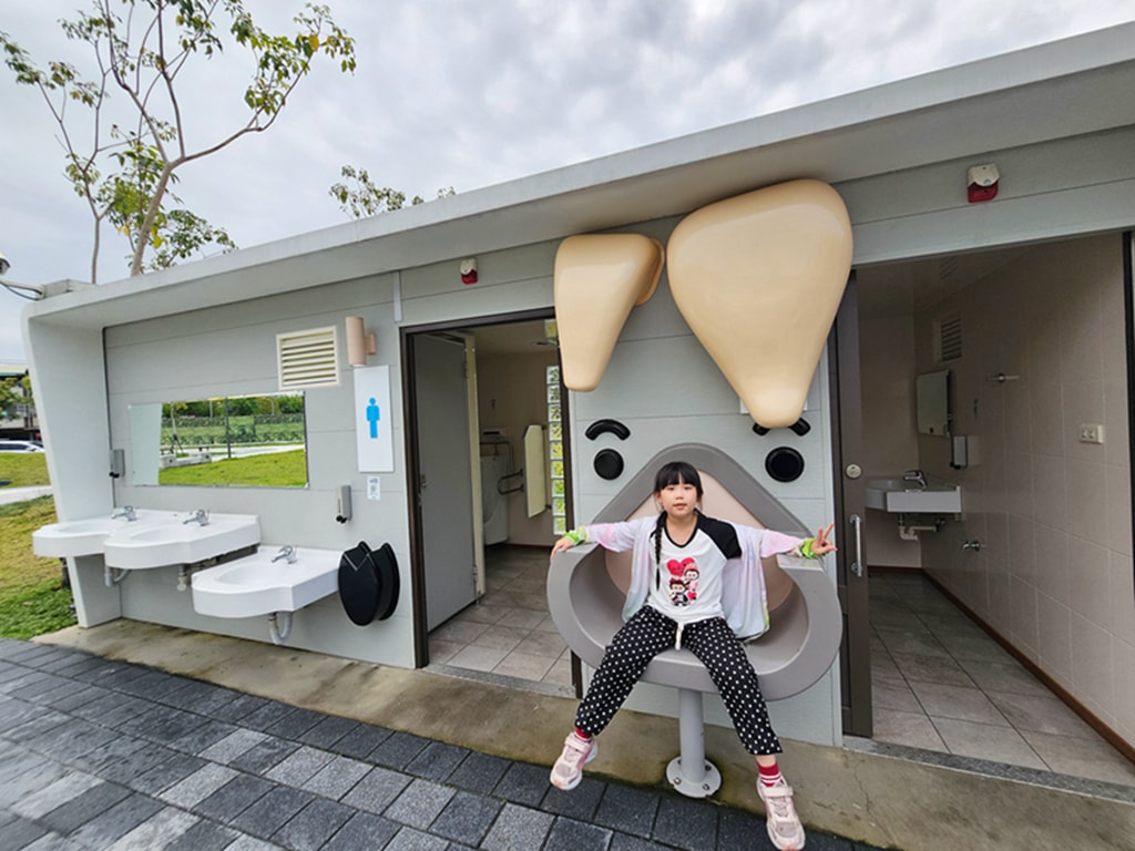 【台中特色公園】豬主題特色遊戲場~北區豬事圓滿公園｜攀爬滑梯＋旋轉盤親子放電好去處｜多功能體健區｜必打卡地標｜臺中美樂地