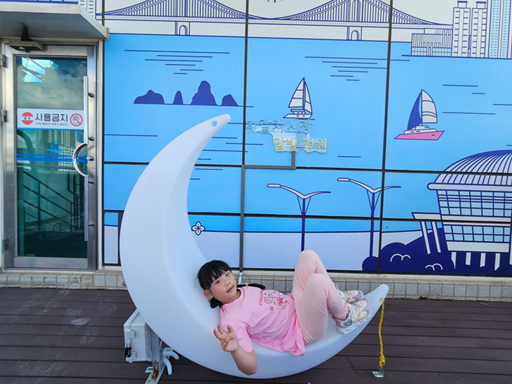 【韓國釜山景點】海港景觀平台釜山港~札嘎其市場展望台(자갈치전망대)│I ❤️ JAGALCHI打卡地標│海鷗未來郵筒│可愛的月亮拍照座椅 - 第19張圖 【韓國釜山景點】海港景觀平台釜山港~札嘎其市場展望台(자갈치전망대)│I ❤️ JAGALCHI打卡地標│海鷗未來郵筒│可愛的月亮拍照座椅