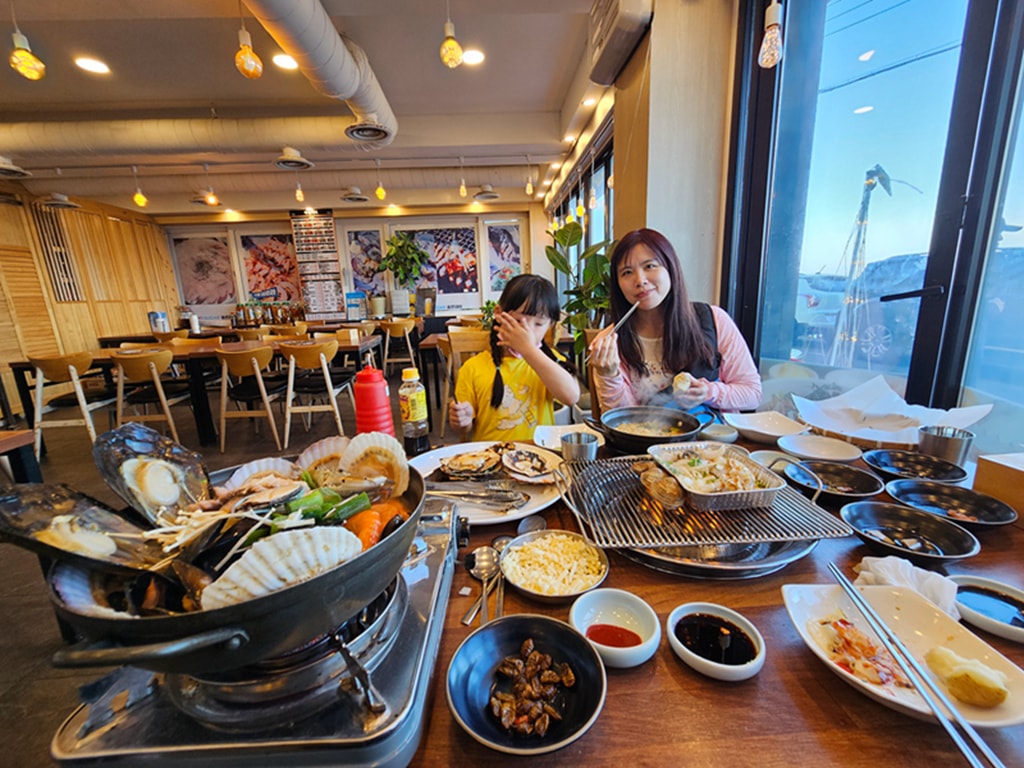 【韓國釜山美食】青沙浦30年海鮮老店~海林家해림이네│海鮮蔥煎餅│炭火烤貝海鮮套餐│青沙浦海景餐廳 - 第19張圖 【韓國釜山美食】青沙浦30年海鮮老店~海林家해림이네│海鮮蔥煎餅│炭火烤貝海鮮套餐│青沙浦海景餐廳