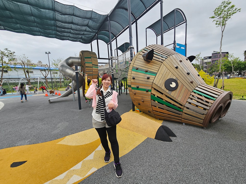【台中特色公園】豬主題特色遊戲場~北區豬事圓滿公園｜攀爬滑梯＋旋轉盤親子放電好去處｜多功能體健區｜必打卡地標｜臺中美樂地