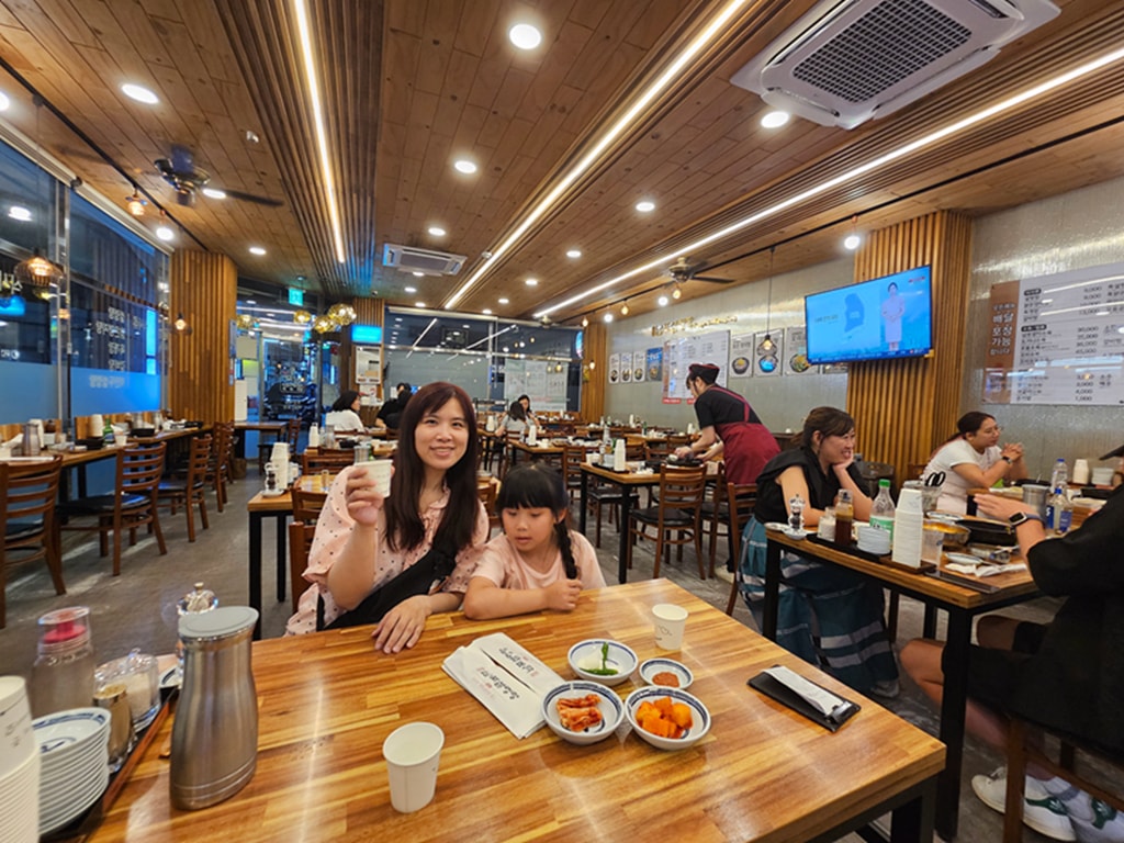 【韓國釜山美食】南浦洞暖胃美食~南浦雪濃湯│牛骨熬煮的雪濃湯│24小時營業│＋韓式餃子│在地人氣餐廳