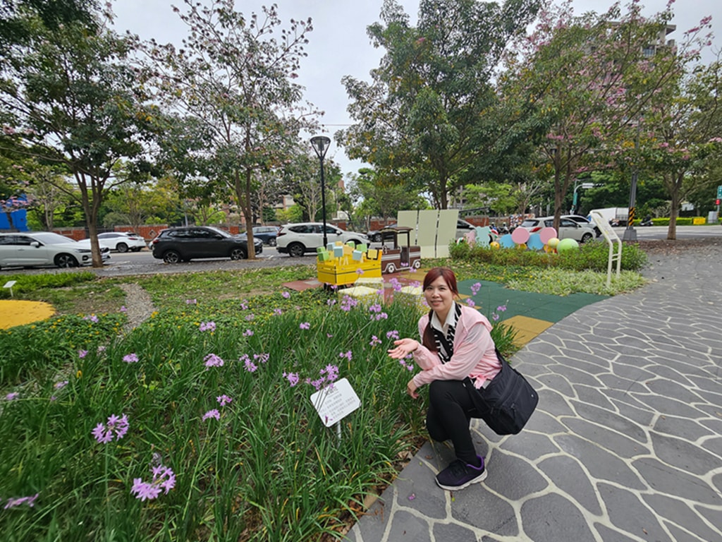 【台中特色公園】糖業故事結合親水景觀~東區蜜糖公園｜糖業小火車遊戲區｜紫嬌花步道｜臺中美樂地