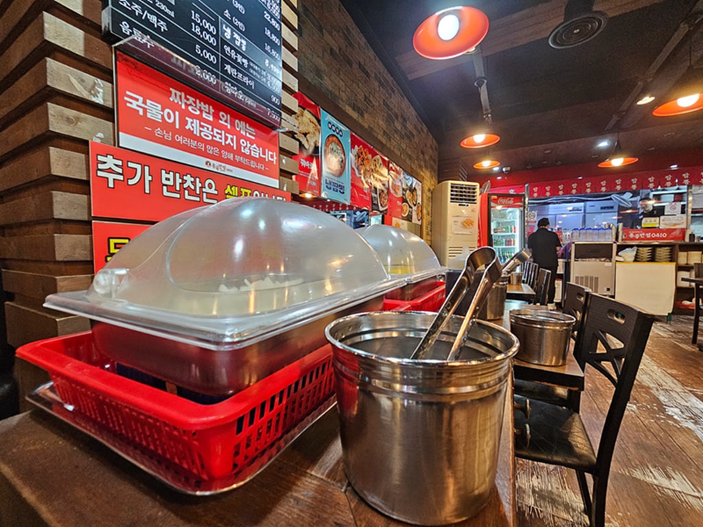 【韓國釜山美食】韓國超人氣炸醬麵~香港飯店0410PLUS│酸甜開胃的糖醋蝦│招牌必吃韓式炸醬麵│南浦洞必吃韓式中華料理