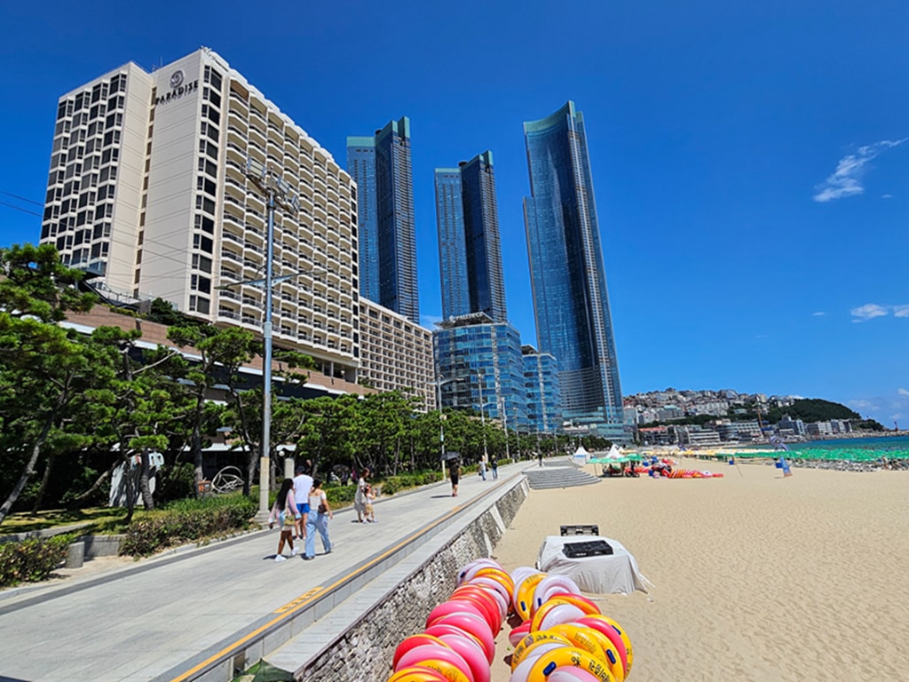 【韓國釜山景點】HAEUNDAE 字母地標~海雲台海水浴場│釜山海邊推薦2026│海雲台海灘交通│海雲台必拍景點