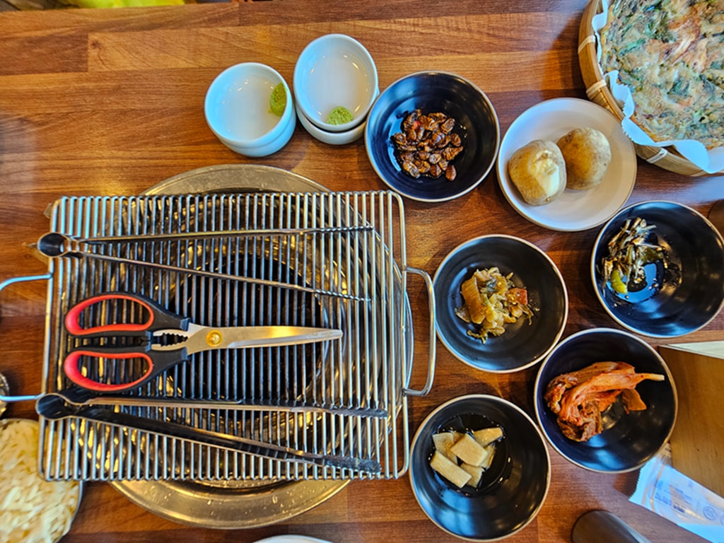 【韓國釜山美食】青沙浦30年海鮮老店~海林家해림이네│海鮮蔥煎餅│炭火烤貝海鮮套餐│青沙浦海景餐廳 - 第7張圖 【韓國釜山美食】青沙浦30年海鮮老店~海林家해림이네│海鮮蔥煎餅│炭火烤貝海鮮套餐│青沙浦海景餐廳