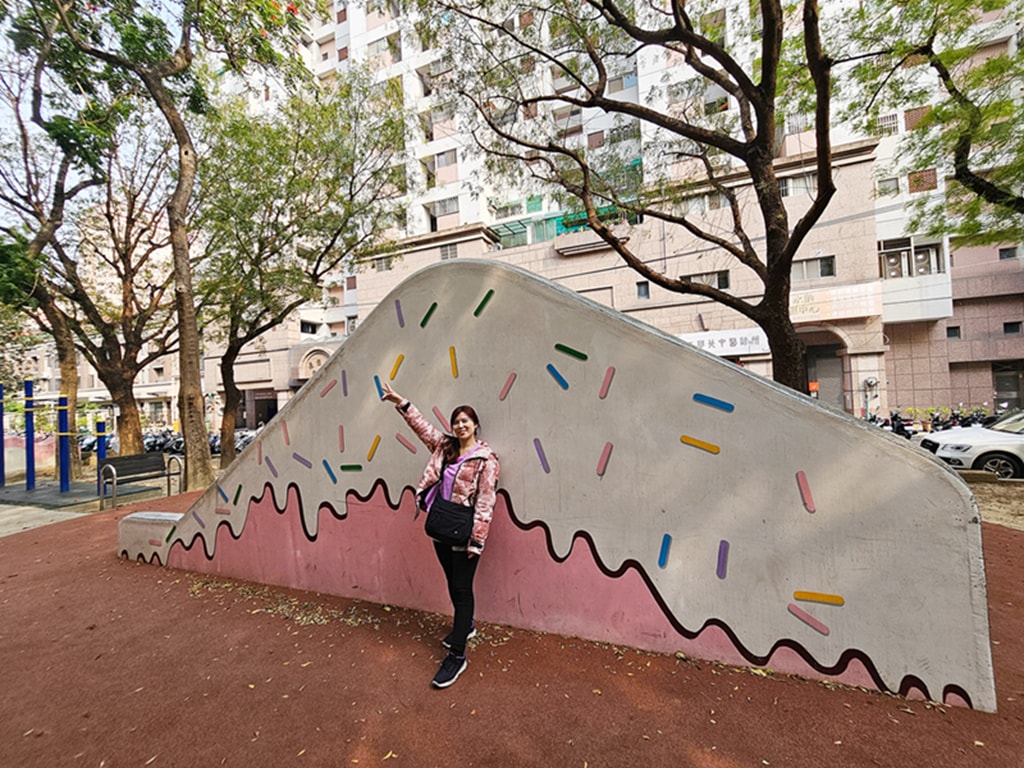 【台中特色公園】在地人溜小孩好地方~南區樹義園道｜磨石子溜滑梯｜旋轉盤設施｜臺中美樂地