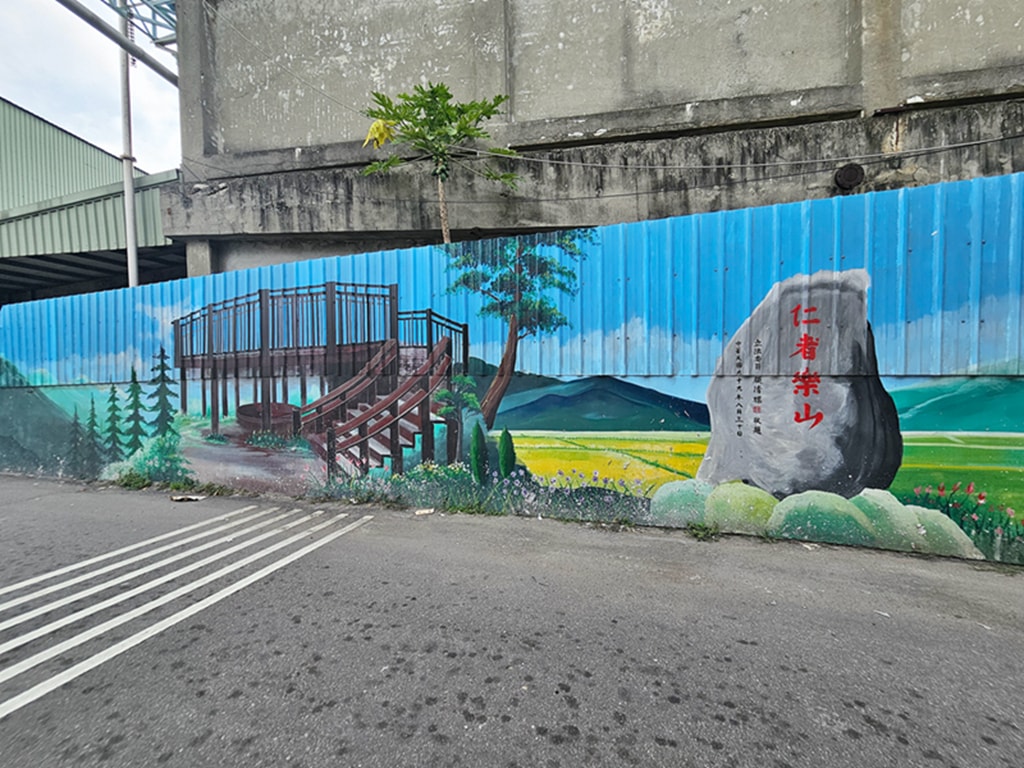 【台中景點】竹坑南寮登山步道~龍井竹坑里彩繪牆|天空主題戰鬥機|白鷺鷥、飛鳥、蝴蝶與花田|木棧道、田野仁者、樂山 - 第8張圖 【台中景點】竹坑南寮登山步道~龍井竹坑里彩繪牆|天空主題戰鬥機|白鷺鷥、飛鳥、蝴蝶與花田|木棧道、田野仁者、樂山