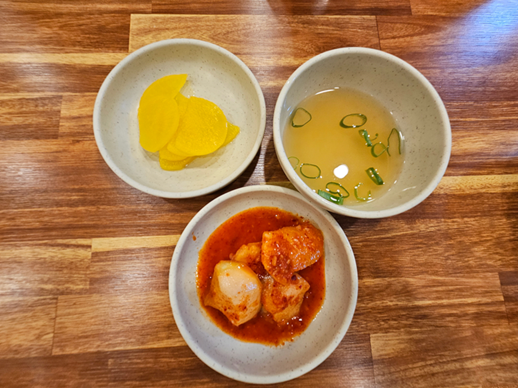 【韓國釜山美食】韓國在地人也愛的市場美食~釜山海雲台傳統市場|炸物、蒸餃、在地小吃一路吃不停|蜂巢冰淇淋+鯛魚燒|爐紅餃子刀削麵 - 第33張圖 【韓國釜山美食】韓國在地人也愛的市場美食~釜山海雲台傳統市場|炸物、蒸餃、在地小吃一路吃不停|蜂巢冰淇淋+鯛魚燒|爐紅餃子刀削麵