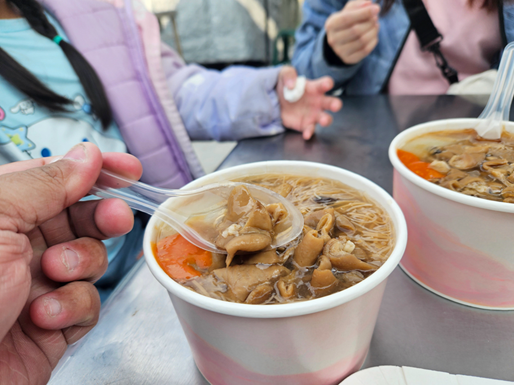 【屏東小吃美食】屏東內埔轉角美食~彎道厝臭豆腐·大腸麵線|在地人推薦經典小吃組合|台式銅板美食 - 第5張圖 【屏東小吃美食】屏東內埔轉角美食~彎道厝臭豆腐·大腸麵線|在地人推薦經典小吃組合|台式銅板美食