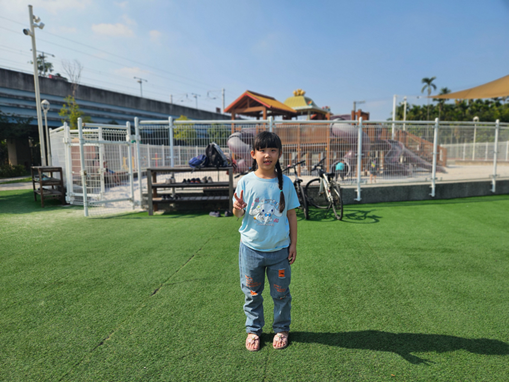 【屏東特色公園】全台首座花轎遊具~麟洛客家花轎主題遊戲場｜客家藍衫拱門｜玩沙玩水看火車｜麟洛車站
