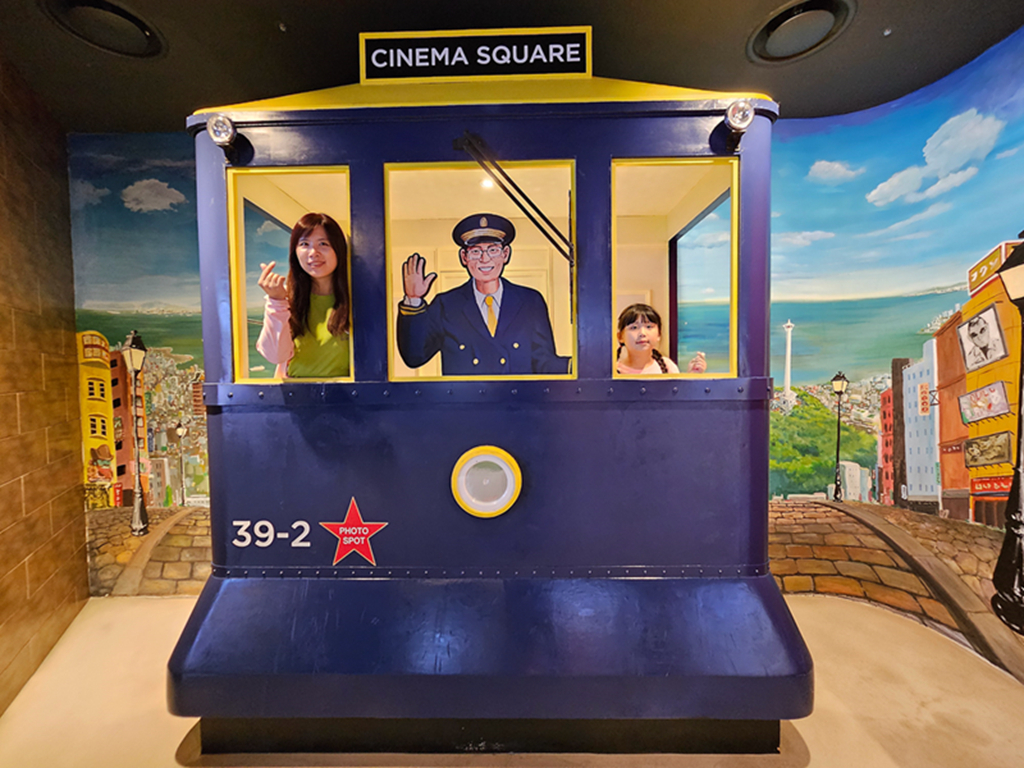 【韓國釜山景點】🎬釜山電影迷必衝~釜山電影體驗博物館|Cine Books 巨型書本區超吸睛|超多互動拍照區|走進電影世界當主角 - 第27張圖 【韓國釜山景點】🎬釜山電影迷必衝~釜山電影體驗博物館|Cine Books 巨型書本區超吸睛|超多互動拍照區|走進電影世界當主角