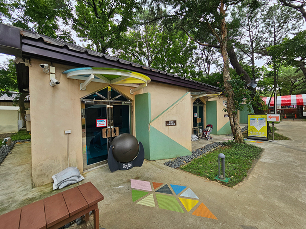 【桃園景點】藏在大湳森林公園閩南文化聚落~八塊厝民俗藝術村｜四大主題館舍｜親子免費景點｜散步拍照也很可以