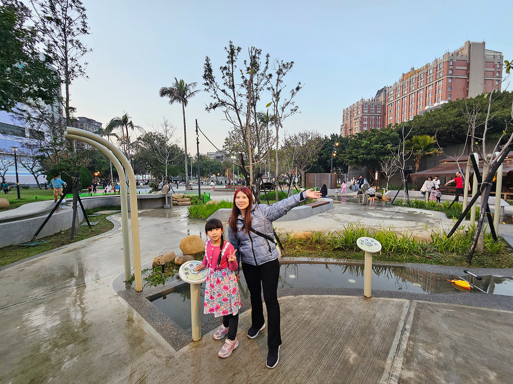 【桃園特色公園】奇幻樹屋挑戰塔~中壢光明公園｜樹屋遊戲塔｜水樹遊戲島｜森林冒險區｜多功能跑酷路徑