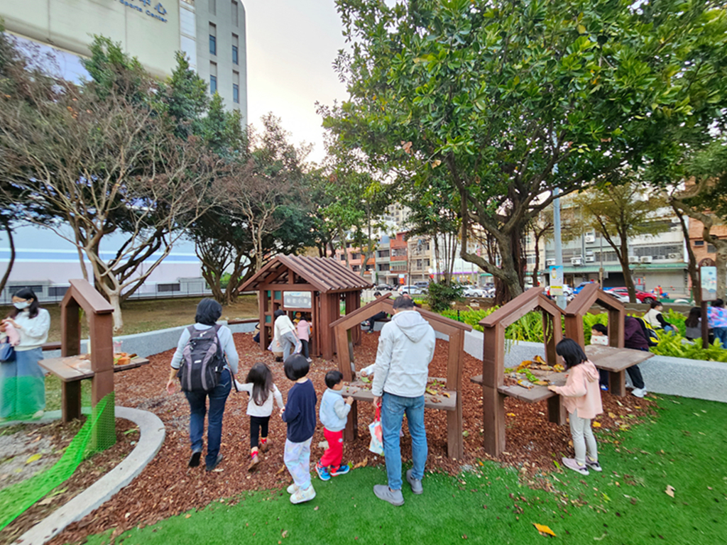 【桃園特色公園】奇幻樹屋挑戰塔~中壢光明公園｜樹屋遊戲塔｜水樹遊戲島｜森林冒險區｜多功能跑酷路徑